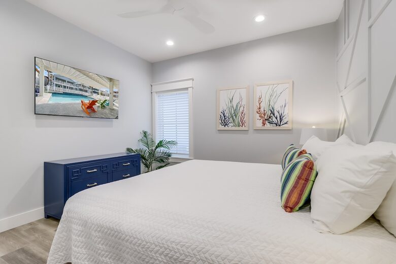 Upscale Port Aransas Beach Retreat Steps from the Sand - Port Aransas, Texas