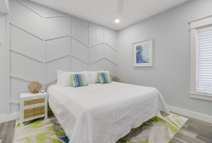 Upscale Port Aransas Beach Retreat Steps from the Sand - Port Aransas, Texas