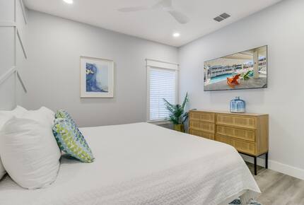 Upscale Port Aransas Beach Retreat Steps from the Sand - Port Aransas, Texas
