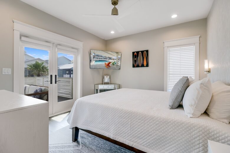 Upscale Port Aransas Beach Retreat Steps from the Sand - Port Aransas, Texas