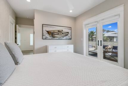 Upscale Port Aransas Beach Retreat Steps from the Sand - Port Aransas, Texas