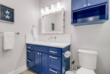 Upscale Port Aransas Beach Retreat Steps from the Sand - Port Aransas, Texas