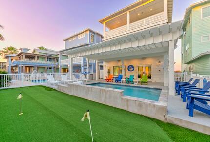 Upscale Port Aransas Beach Retreat Steps from the Sand - Port Aransas, Texas