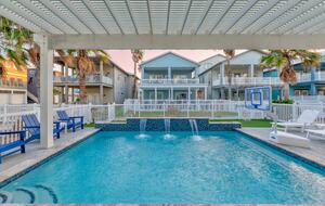 Upscale Port Aransas Beach Retreat Steps from the Sand - Port Aransas, Texas