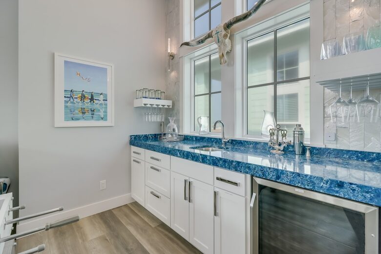 Upscale Port Aransas Beach Retreat Steps from the Sand - Port Aransas, Texas