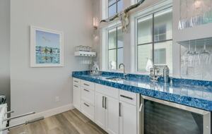 Upscale Port Aransas Beach Retreat Steps from the Sand - Port Aransas, Texas