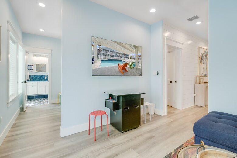 Upscale Port Aransas Beach Retreat Steps from the Sand - Port Aransas, Texas