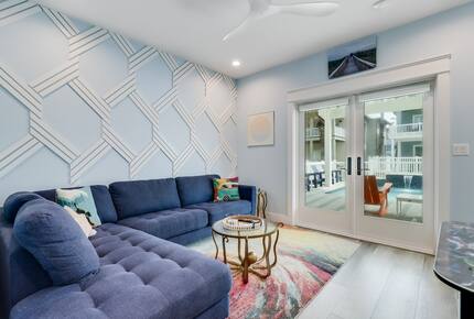 Upscale Port Aransas Beach Retreat Steps from the Sand - Port Aransas, Texas