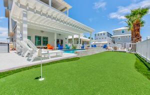 Upscale Port Aransas Beach Retreat Steps from the Sand - Port Aransas, Texas
