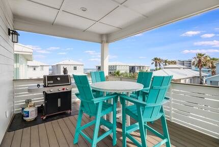 Upscale Port Aransas Beach Retreat Steps from the Sand - Port Aransas, Texas