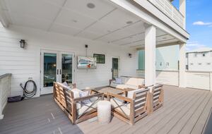 Upscale Port Aransas Beach Retreat Steps from the Sand - Port Aransas, Texas