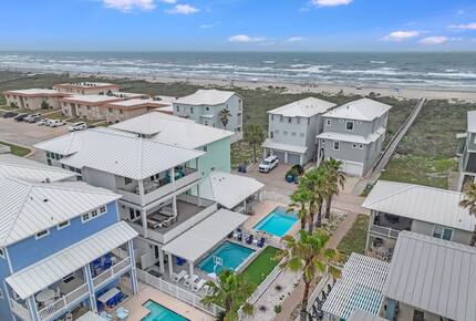 Upscale Port Aransas Beach Retreat Steps from the Sand - Port Aransas, Texas