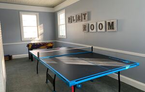 Historic Family Estate with Indoor Hot Tub in Upstate New York - New Berlin, New York