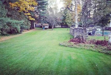 Historic Family Estate with Indoor Hot Tub in Upstate New York - New Berlin, New York