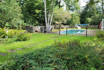 Historic Family Estate with Indoor Hot Tub in Upstate New York - New Berlin, New York