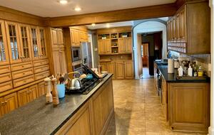 Historic Family Estate with Indoor Hot Tub in Upstate New York - New Berlin, New York