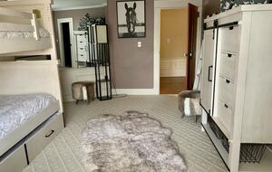 Historic Family Estate with Indoor Hot Tub in Upstate New York - New Berlin, New York