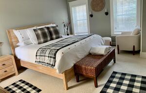 Historic Family Estate with Indoor Hot Tub in Upstate New York - New Berlin, New York