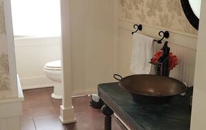 Historic Family Estate with Indoor Hot Tub in Upstate New York - New Berlin, New York