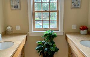 Historic Family Estate with Indoor Hot Tub in Upstate New York - New Berlin, New York