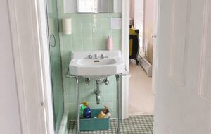 Historic Family Estate with Indoor Hot Tub in Upstate New York - New Berlin, New York