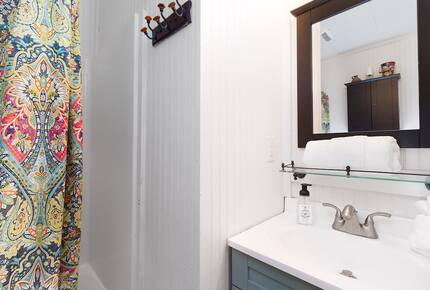 Classic Gulf Shores Cottage with Private Beach Access - Gulf Shores, Alabama