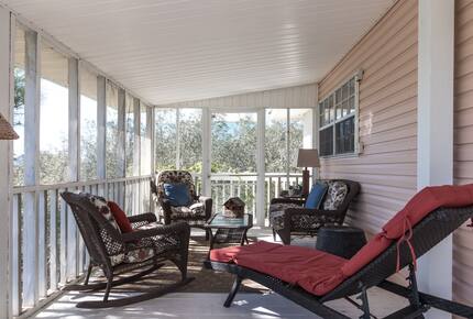 Classic Gulf Shores Cottage with Private Beach Access - Gulf Shores, Alabama