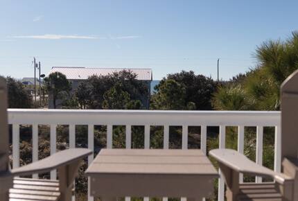 Classic Gulf Shores Cottage with Private Beach Access - Gulf Shores, Alabama