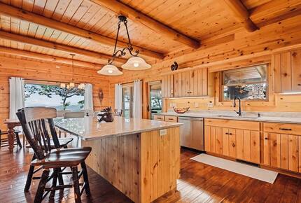 Seven-Acre Mountain Lodge with Long-Range Smoky Views - Maggie Valley, North Carolina