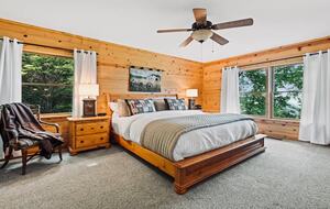 Seven-Acre Mountain Lodge with Long-Range Smoky Views - Maggie Valley, North Carolina