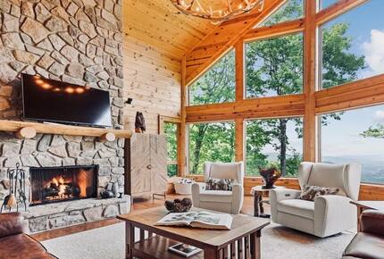 Seven-Acre Mountain Lodge with Long-Range Smoky Views - Maggie Valley, North Carolina