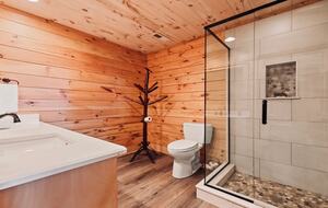 Seven-Acre Mountain Lodge with Long-Range Smoky Views - Maggie Valley, North Carolina