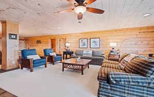 Seven-Acre Mountain Lodge with Long-Range Smoky Views - Maggie Valley, North Carolina