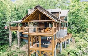 Seven-Acre Mountain Lodge with Long-Range Smoky Views - Maggie Valley, North Carolina