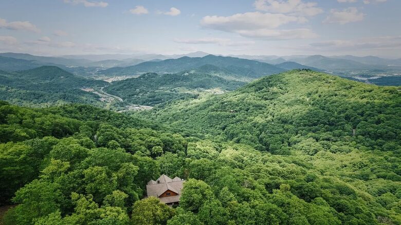 Pousada na Seven-Acre Mountain com vistas panorâmicas das montanhas Smoky - Maggie Valley, Carolina do Norte