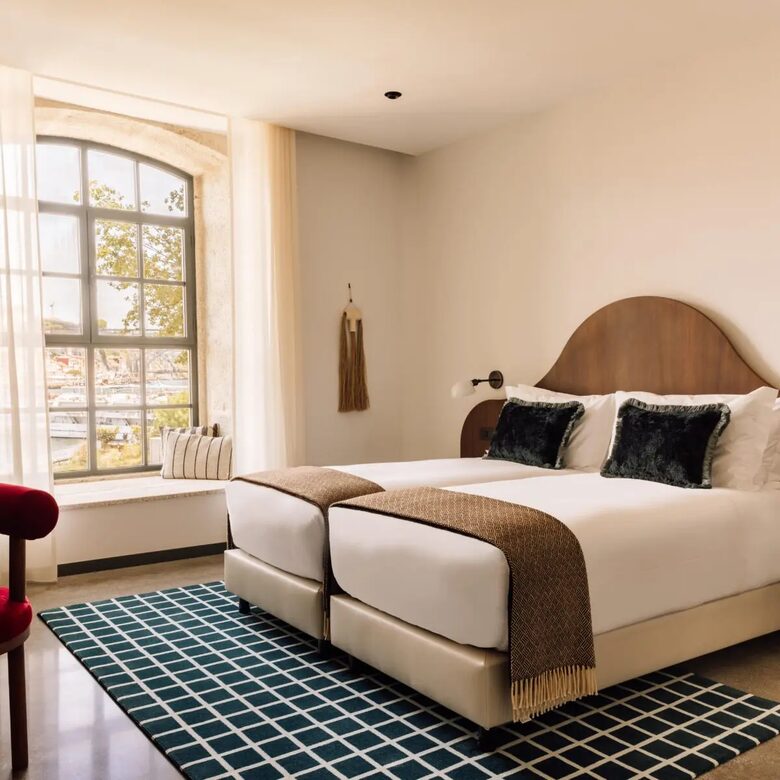 Delux 2-bedroom Apartment overlooking the old city and Douro River, Porto - Porto, Portugal