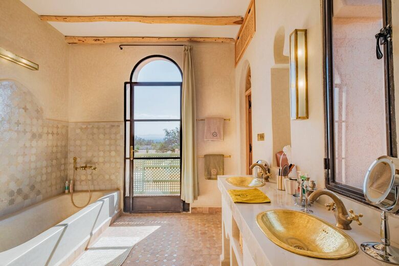 Essaouira's Sanctuary: A Serene Estate of Craft and Calm - Bouzama, Morocco