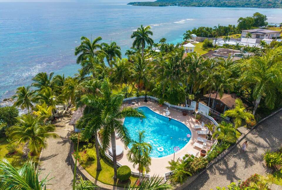 Secluded Oceanfront Villa Near Ocho Rios - Boscobel, Jamaica