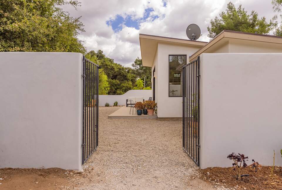 Modern Ojai Escape with Mountain Views & Pool - Ojai, California