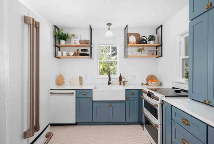 Walkable Downtown Vero Beach Retreat with Private Outdoor Soaking Tub - Vero Beach, Florida