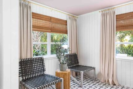 Walkable Downtown Vero Beach Retreat with Private Outdoor Soaking Tub - Vero Beach, Florida