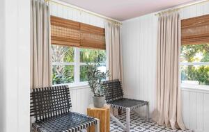 Walkable Downtown Vero Beach Retreat with Private Outdoor Soaking Tub - Vero Beach, Florida