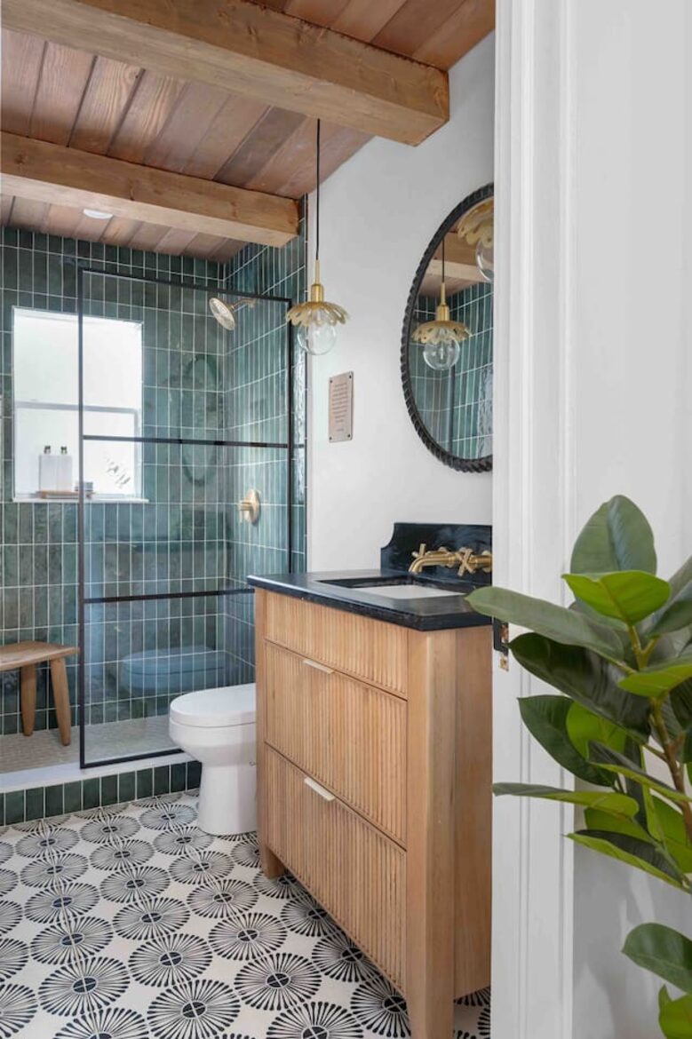 Walkable Downtown Vero Beach Retreat with Private Outdoor Soaking Tub - Vero Beach, Florida