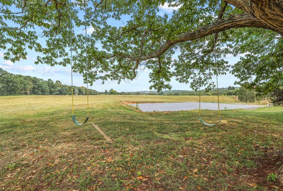 Peaceful Culpeper Escape on 50 Acres with Resort-Style Amenities - Culpeper, Virginia