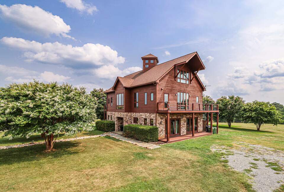 Peaceful Culpeper Escape on 50 Acres with Resort-Style Amenities - Culpeper, Virginia