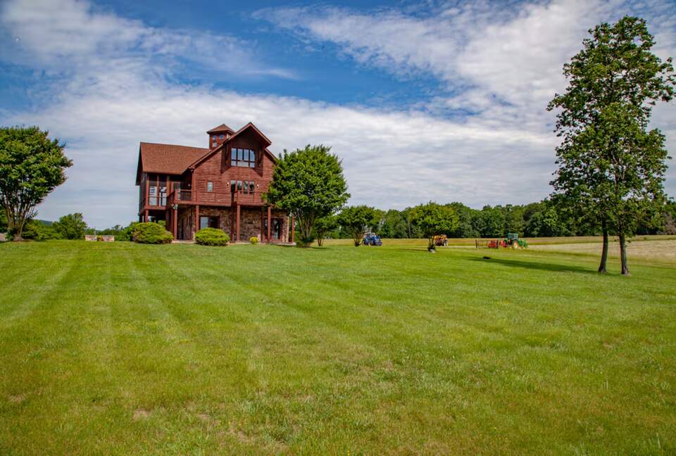 Peaceful Culpeper Escape on 50 Acres with Resort-Style Amenities - Culpeper, Virginia