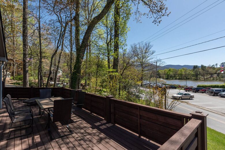 Modern Black Mountain Home Across from Lake Tomahawk - Black Mountain, North Carolina