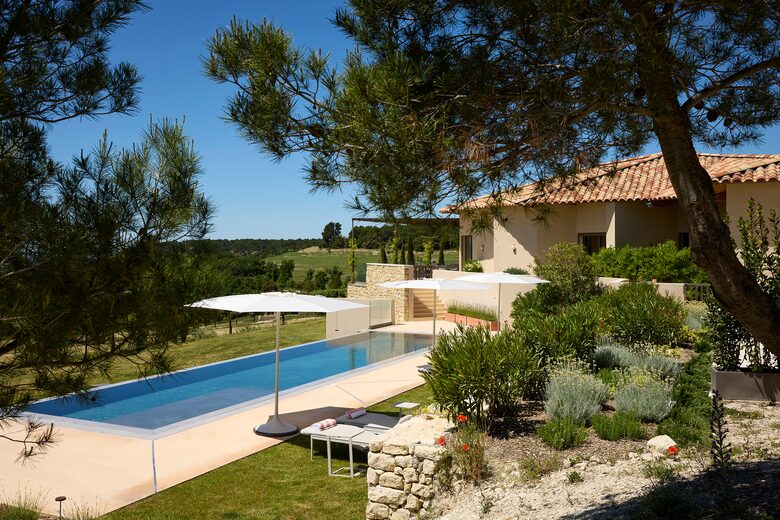 Luberon Modernist Villa - Murs, France