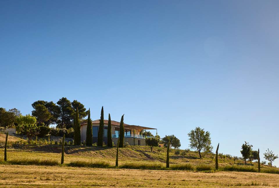 Luberon Modernist Villa - Murs, France