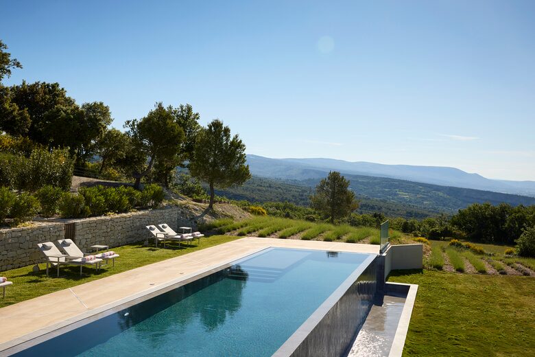 Luberon Modernist Villa - Murs, France